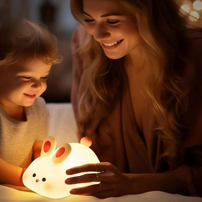 Décoration chambre bébé thème lapin, veilleuse sécurisée silicone souple
